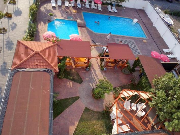 Alba Family Club Hotel Primorsko Exterior foto
